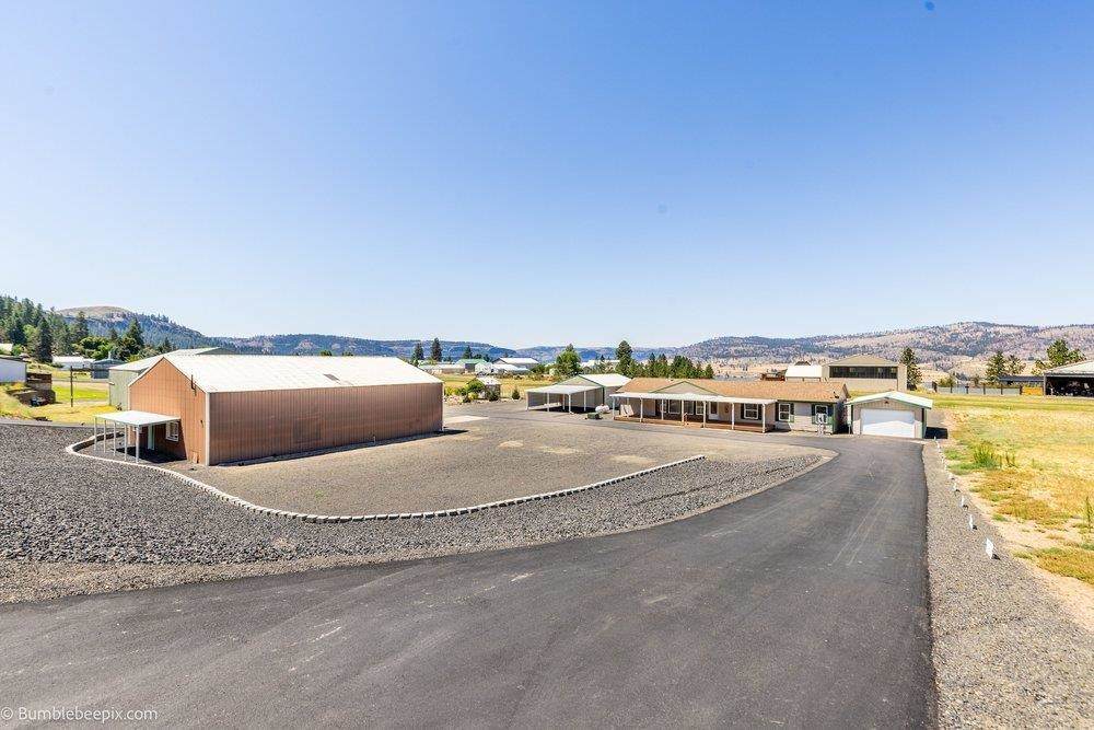 202-203 Airport Way Airport Way - Photo 1