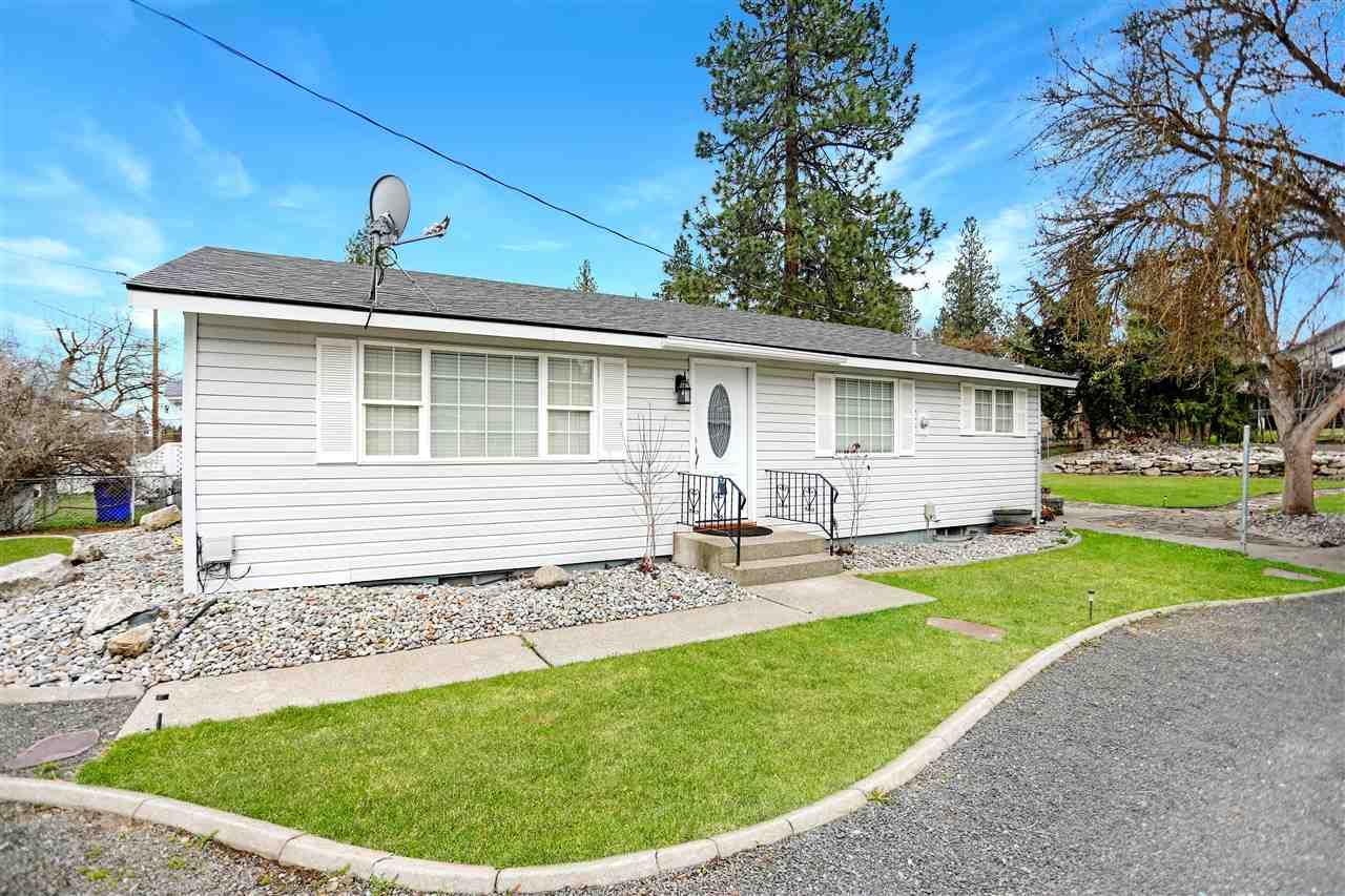 10516 8th Ave - Photo 1