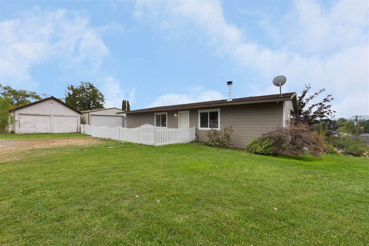 13004 Wellesley Ave - Photo 1