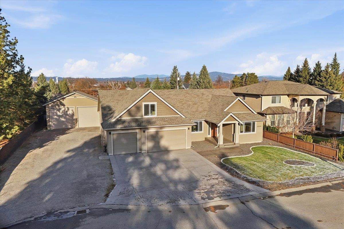 12529 14th Ave - Photo 1