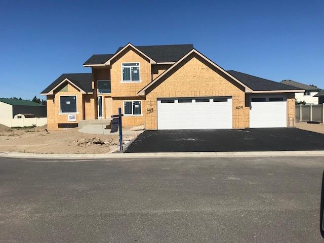 609 Tudor Ln - Photo 1