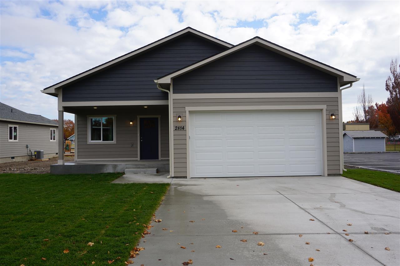 2814 Park Rd - Photo 1