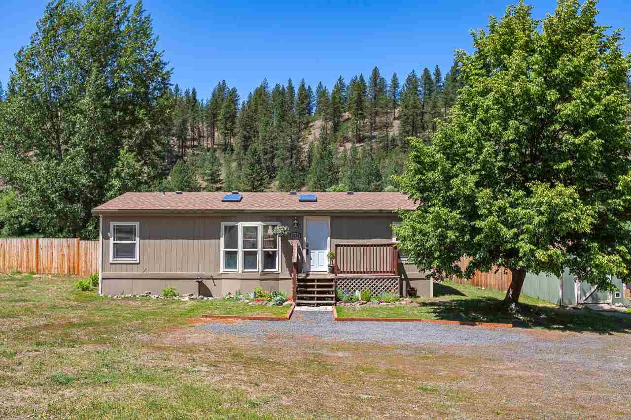 9236 Cheney Spokane Rd - Photo 1
