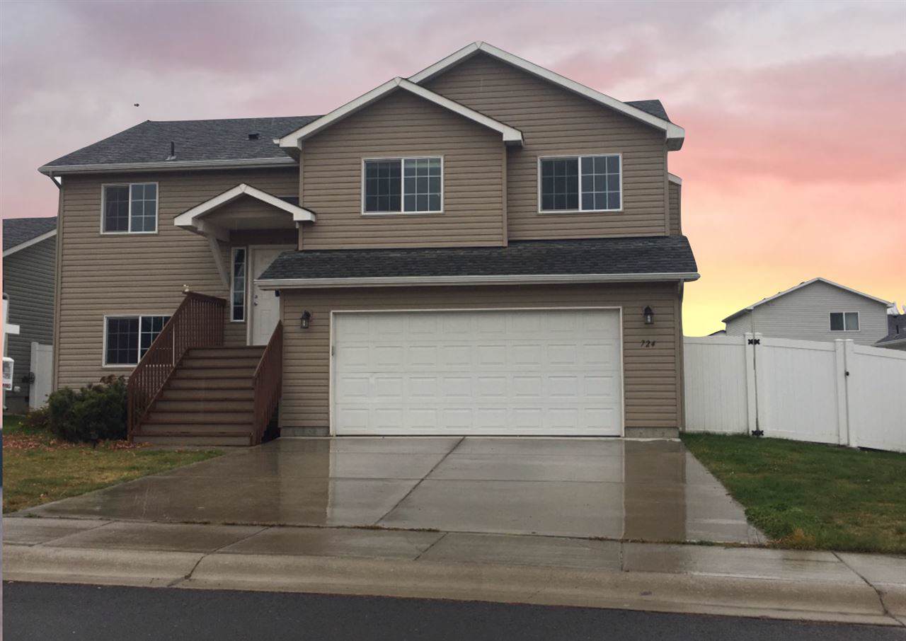 724 Joshua Dr - Photo 1