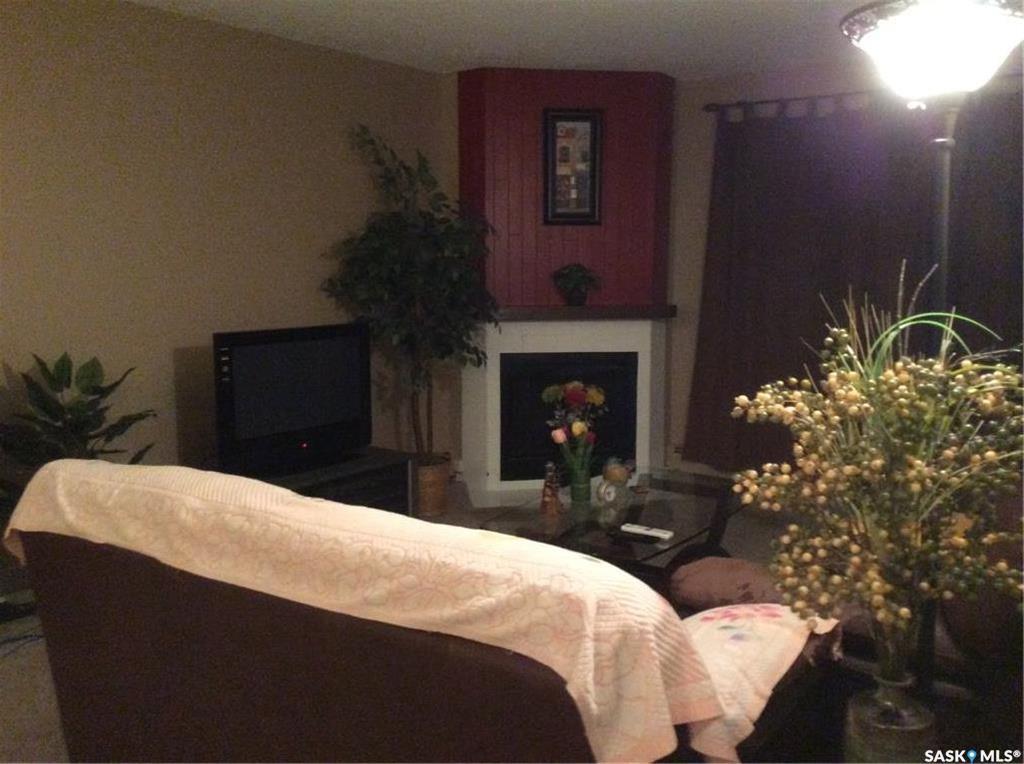 802 Kingsmere Boulevard - Photo 1