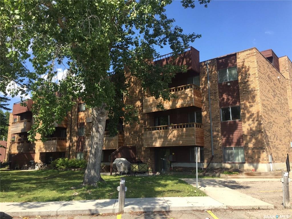 802 Kingsmere Boulevard - Photo 1