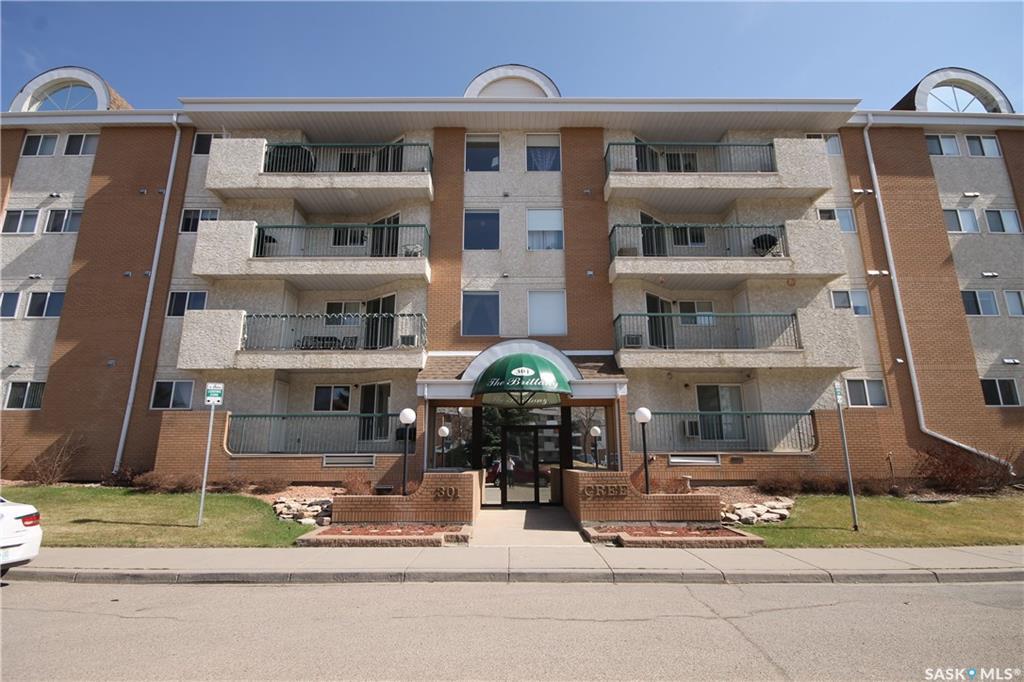 301 Cree Crescent - Photo 1