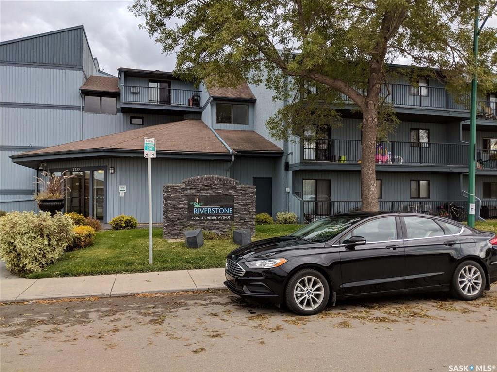 2233 St Henry Avenue - Photo 1