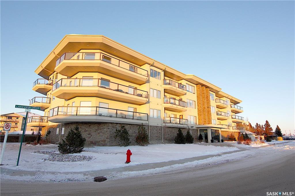 2800 Lakeview Drive - Photo 1