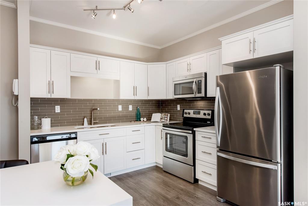 720 Baltzan Boulevard - Photo 1