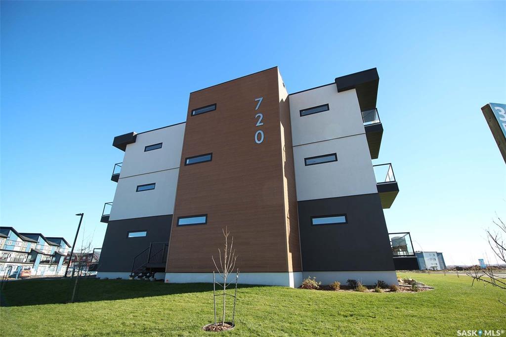 720 Baltzan Boulevard - Photo 1