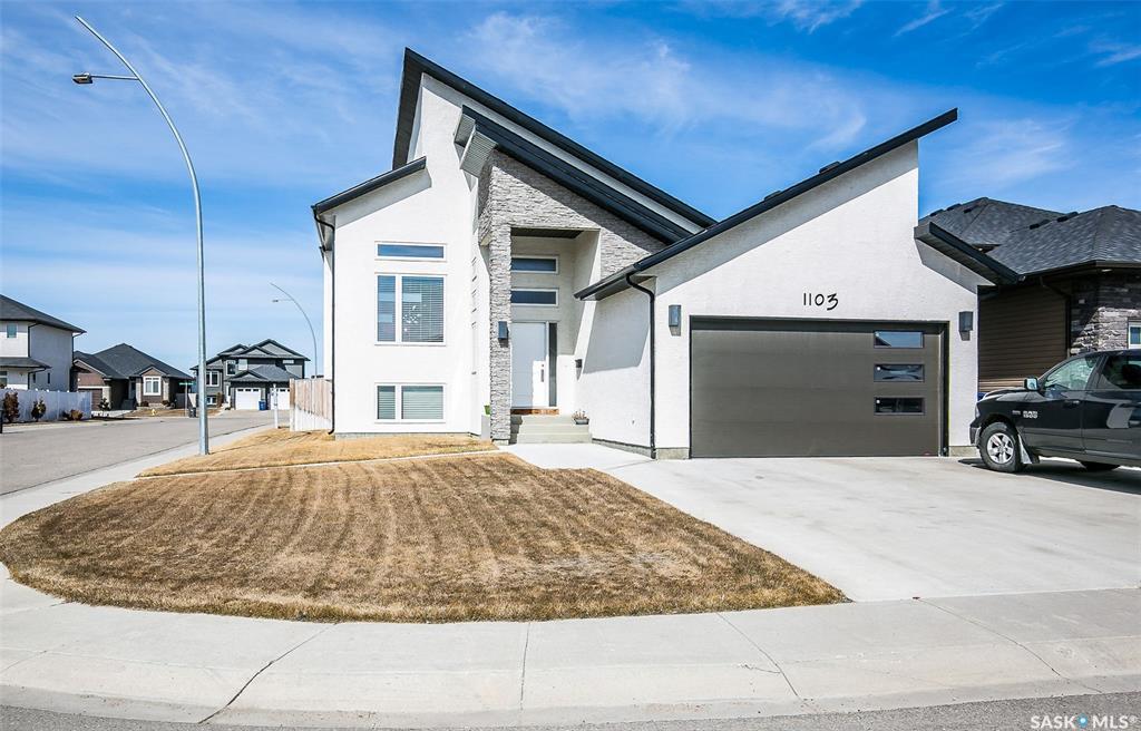 1103 Pohorecky Crescent - Photo 1