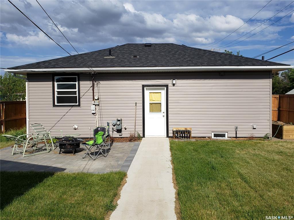 232 Mctavish Street - Photo 1
