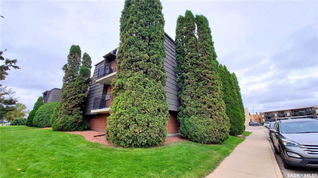 20 Assiniboine Drive - Photo 1