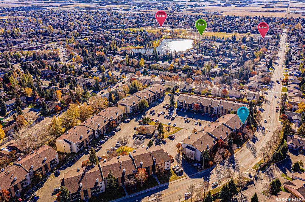 325 Kingsmere Boulevard - Photo 1 325 Kingsmere Boulevard - Photo 1