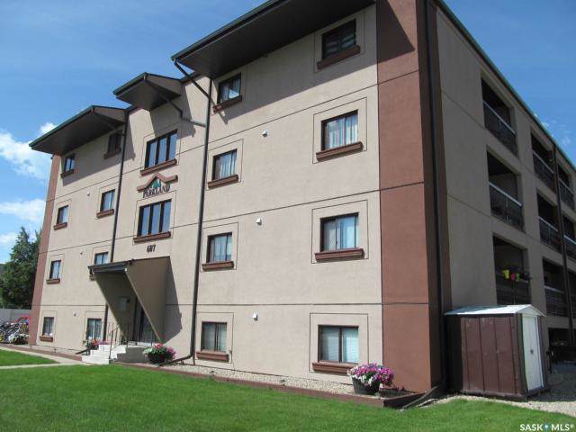 607 10th Street - Photo 1