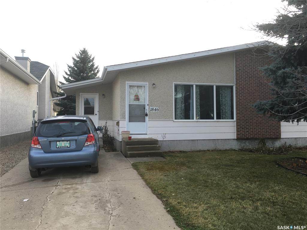 1846 Eaglesham Avenue - Photo 1