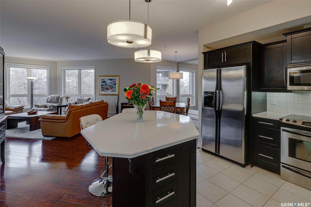 623 Saskatchewan Crescent - Photo 1