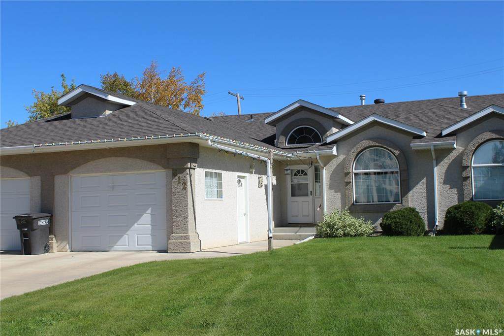 612 10th Street - Photo 1