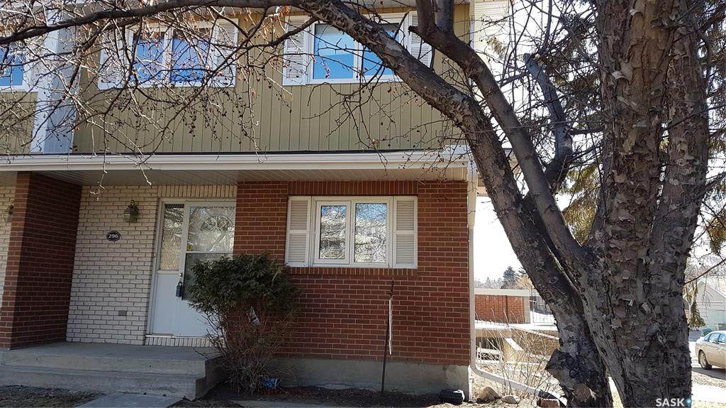 296 Plainsview Drive - Photo 1