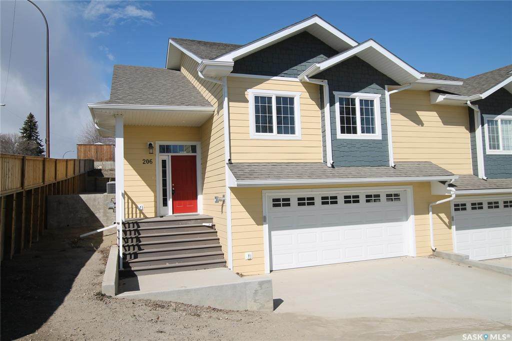 206 8TH Avenue - Photo 1
