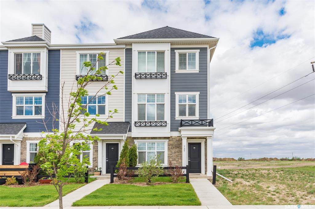 737 Meadows Boulevard - Photo 1