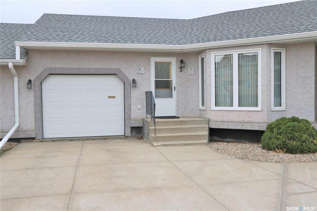 66 Russell Drive - Photo 1