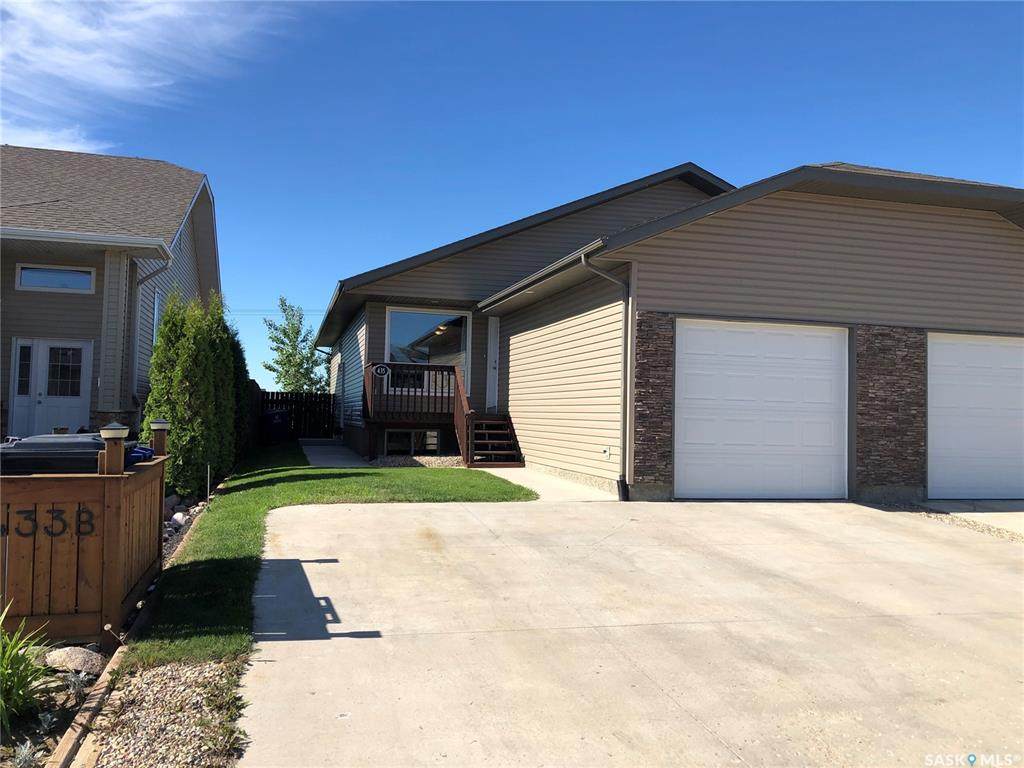 435 Brooklyn Crescent - Photo 1
