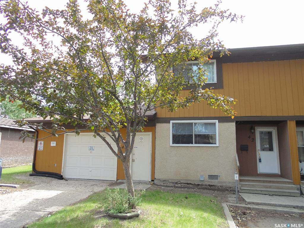 42 Mackenzie Mews - Photo 1