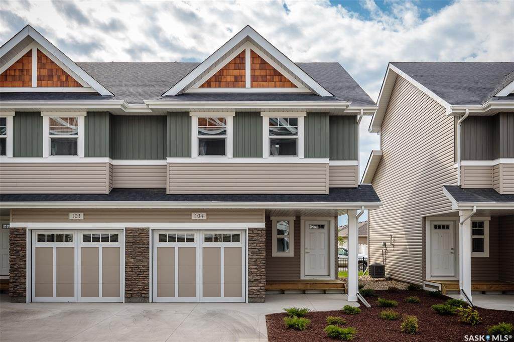 315 Dickson Crescent - Photo 1