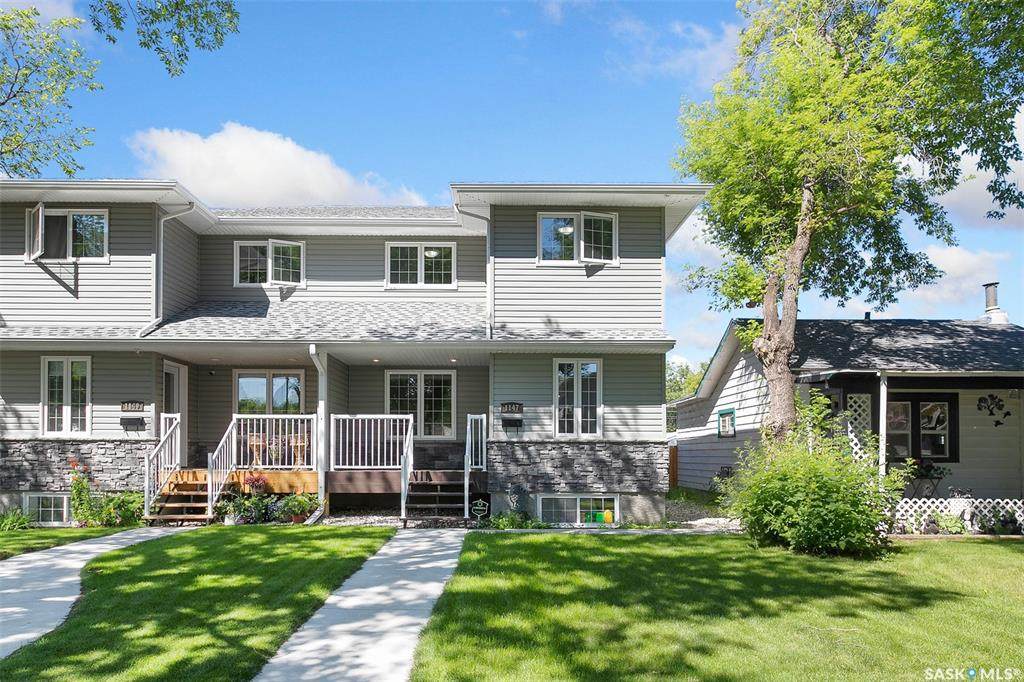 1147 L Avenue - Photo 1
