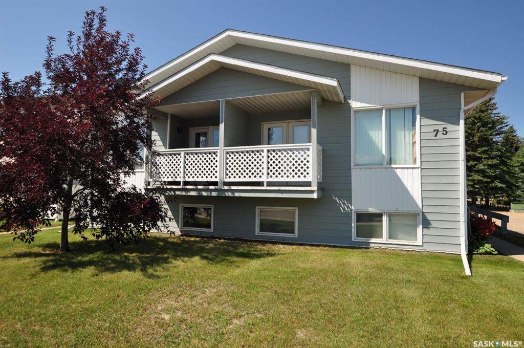 75 Fenson Crescent - Photo 1