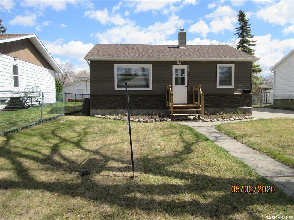 725 Mctavish Street - Photo 1