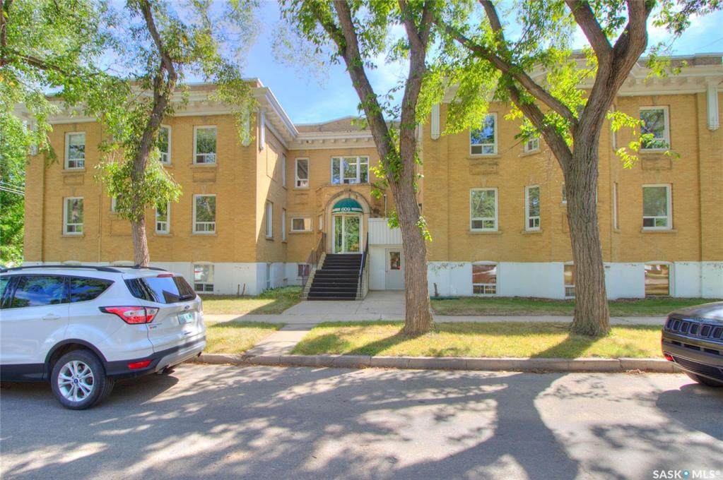 609 King Street - Photo 1