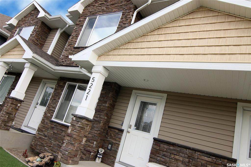 5221 Jim Cairns Boulevard - Photo 1