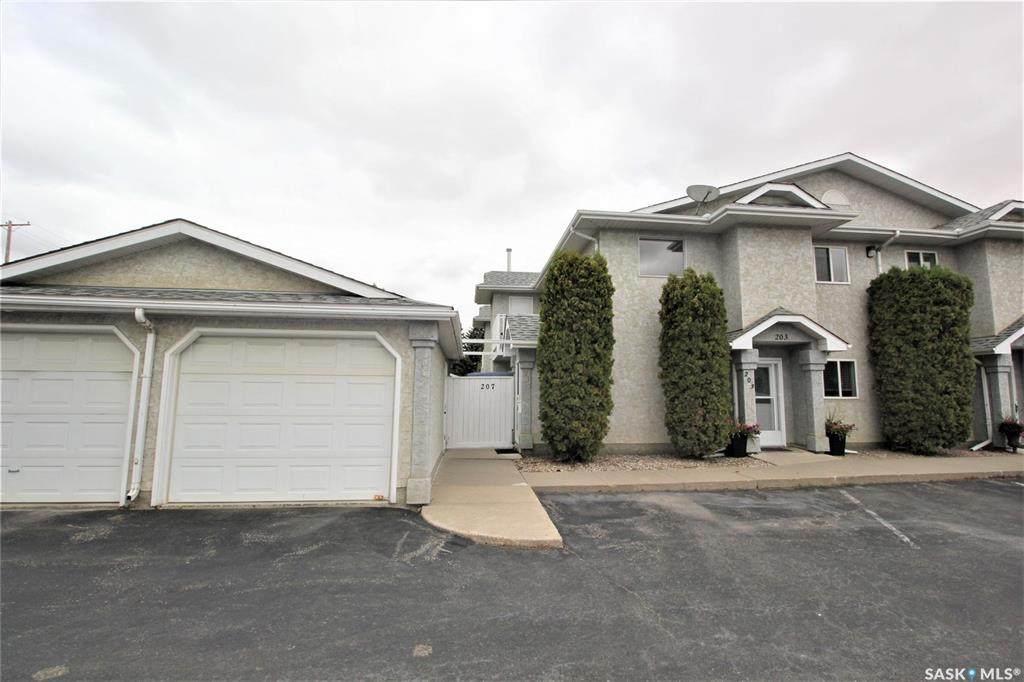 615 Perehudoff Crescent - Photo 1