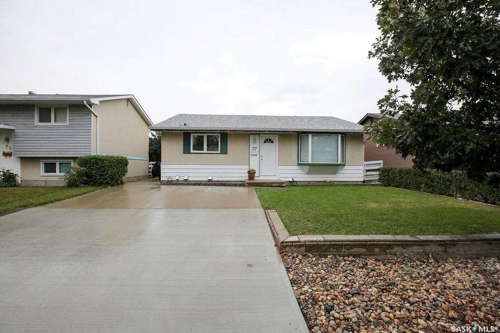 77 Mitchell Crescent - Photo 1