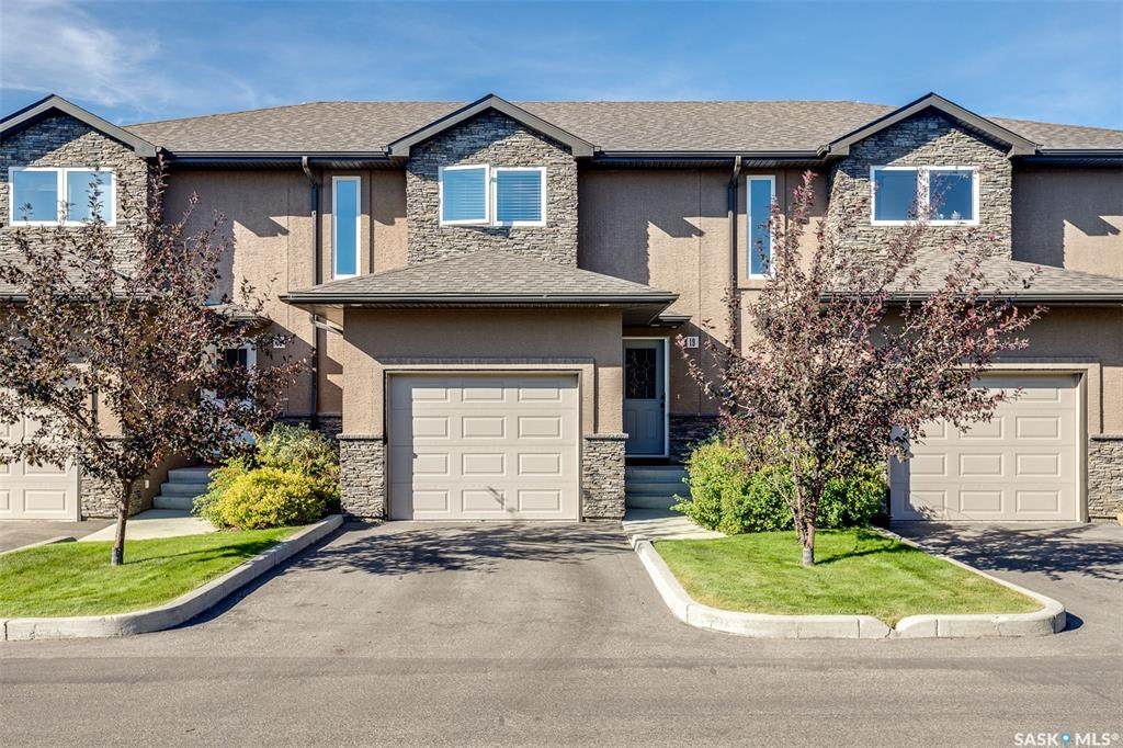 502 Rempel Manor - Photo 1