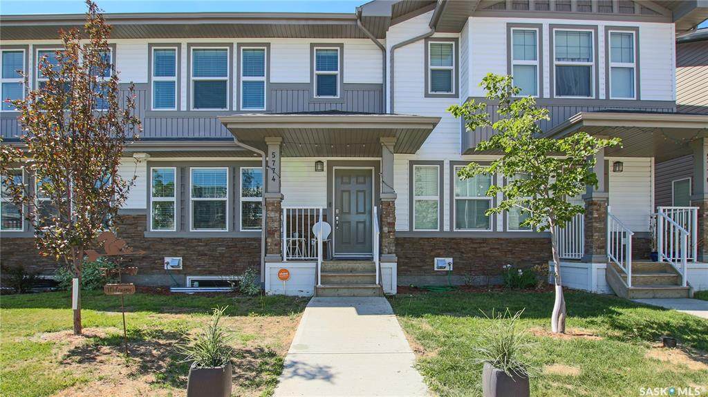 5774 Glide Crescent - Photo 1