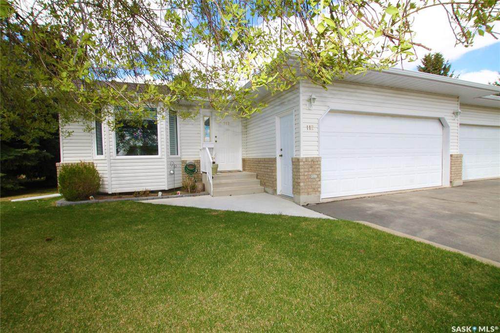 202 Lister Kaye Crescent - Photo 1