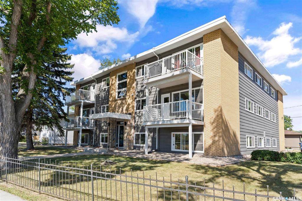230 Broadway Avenue - Photo 1
