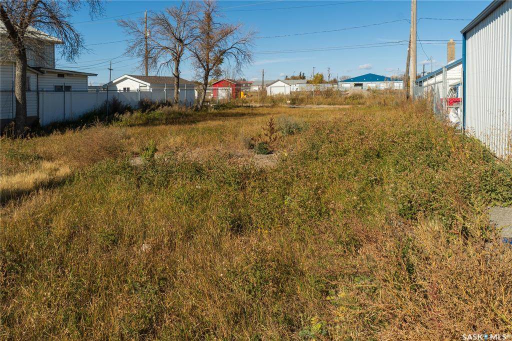 710 Dewdney Avenue - Photo 1