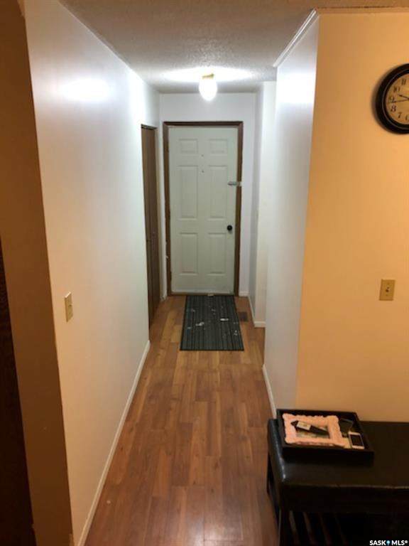521 Dufferin Avenue - Photo 1