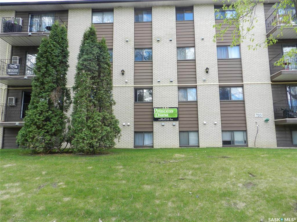 720 8th Street - Photo 1