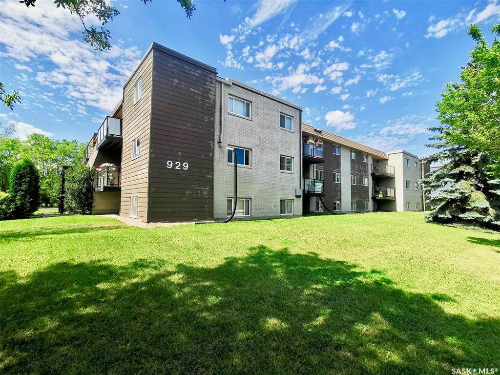 929 Northumberland Avenue - Photo 1