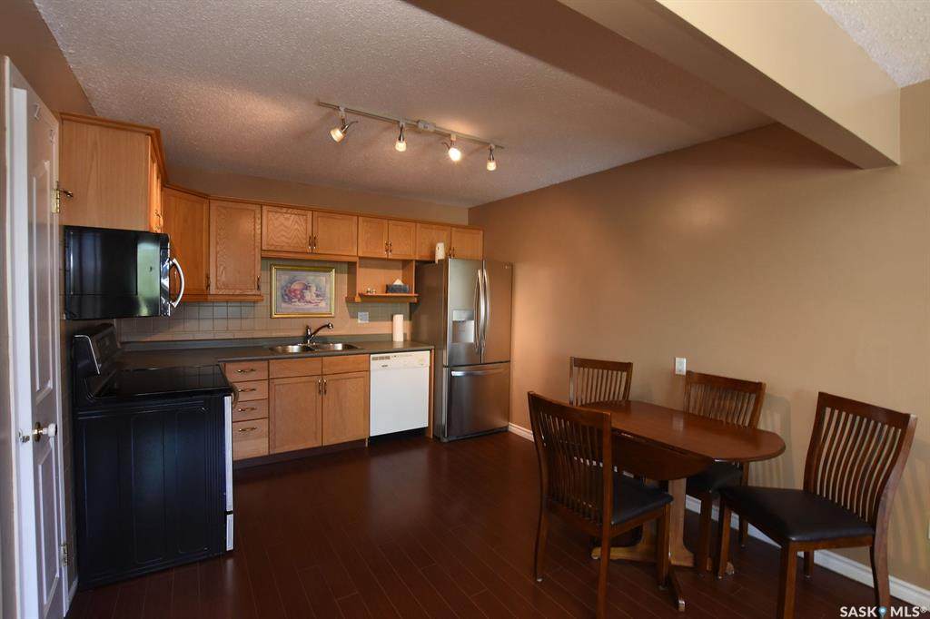 365 Angus Street - Photo 1