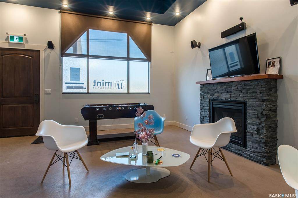 213 Wall Street - Photo 1