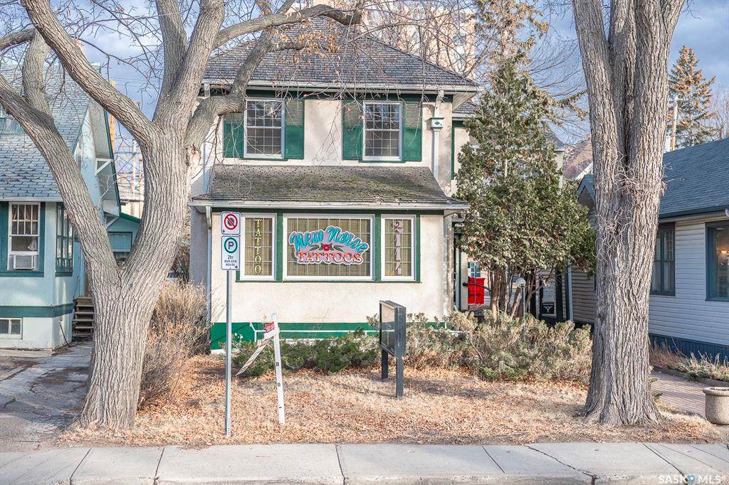 2114 College Avenue - Photo 1