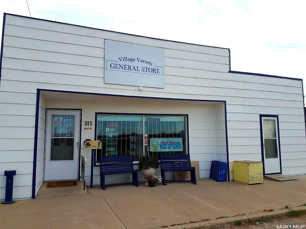 313 Railway Avenue - Photo 1