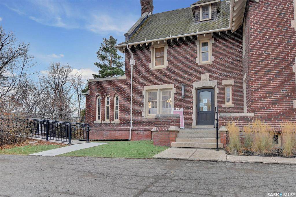 1701 College Avenue - Photo 1